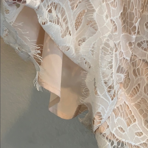 Tobi White Lace Romper size Small - Picture 2 of 5